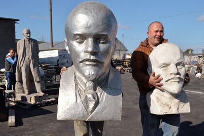 【环球网综合报道】据俄罗斯&ldquo;纽带&rdquo;新闻网7月30日消息，俄罗斯列宁共产主义青年联盟科米共和国支部第一书记鲍里斯&middot;季阿诺夫称，科米共和国共青团员拟举办&ldquo;与列宁自拍&rdquo;全俄竞赛。