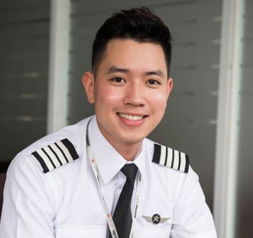90后帅哥成越南最年轻机长 外形俊朗志向高远（图）