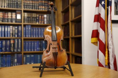 古典小提琴被盗35年后重现天日制作于1734年（图）