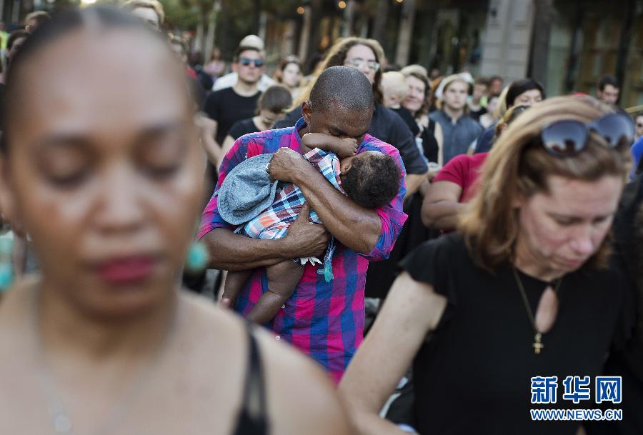 （国际&middot;编辑连线）（13）黑色美国梦