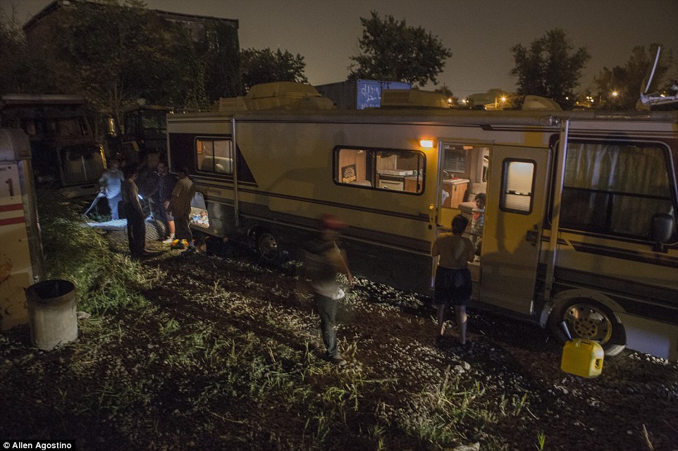 摄影师十四个月跟拍纽约贫民窟