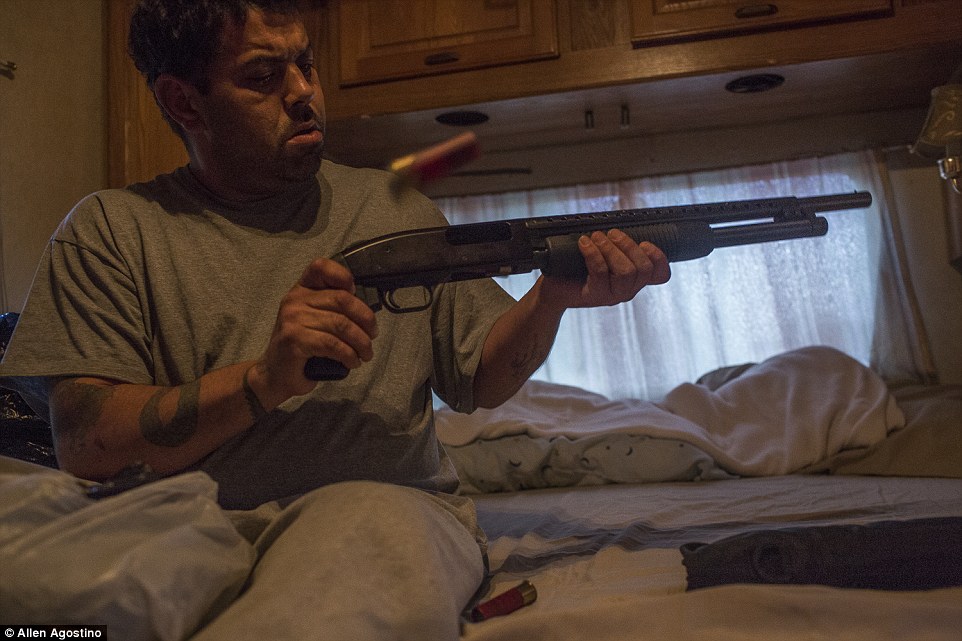 摄影师十四个月跟拍纽约贫民窟