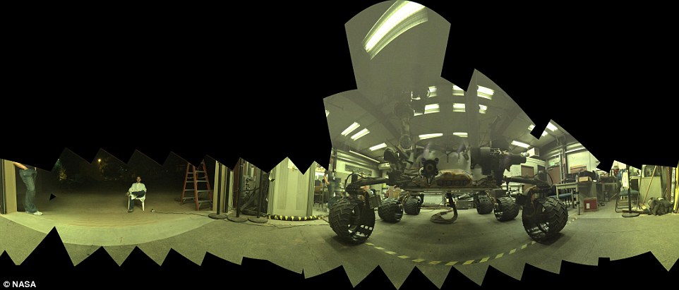 好奇号火星探测器首发低角度自拍