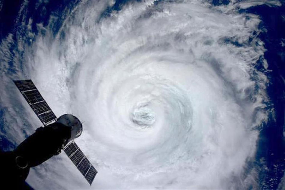 日本宇航员太空拍摄