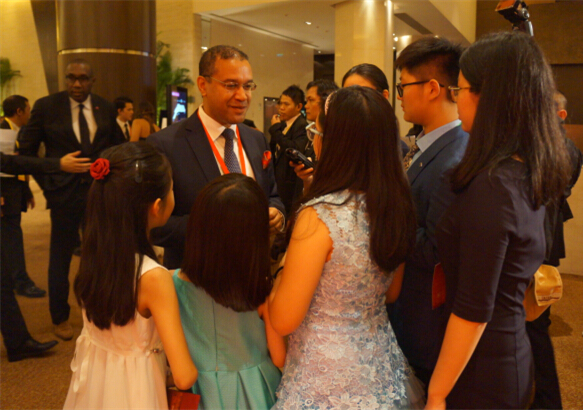 北京小记者团采访联合国会议