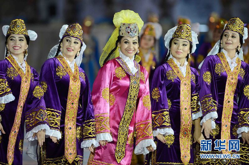 乌兹别克斯坦东方旋律国际音乐节开幕乌美女尽显风情图