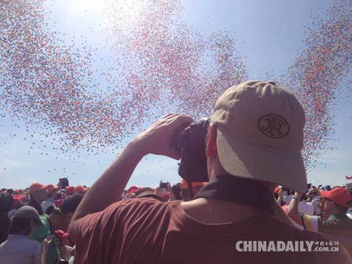 海外华人：身在海外才能切身感受祖国强大的重要