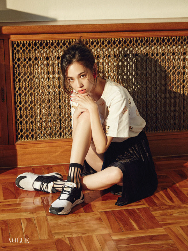 权志龙前女友水原希子拍写真 独家解析两人分手原因【组图】