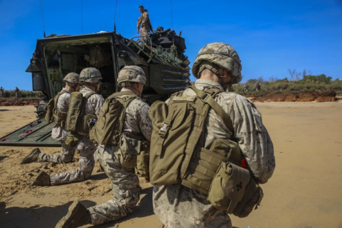 岛屿防御军演。