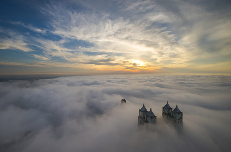 美业余摄影师拍云雾芝加哥 惊如仙境