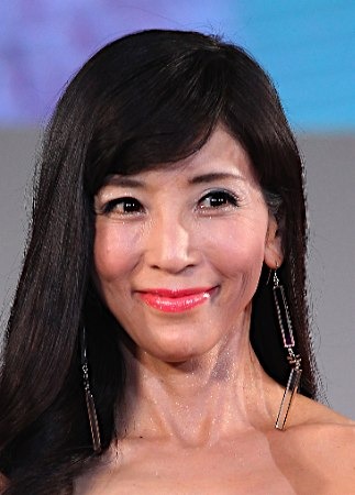 川岛直美曾主演《失乐园》。