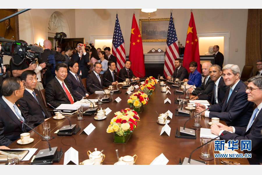 9月25日，国家主席习近平在华盛顿同美国总统奥巴马举行会谈。新华社记者 黄敬文 摄