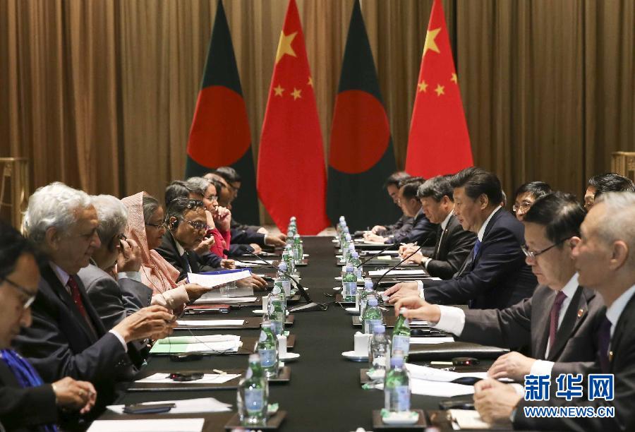 9月26日，国家主席习近平在纽约会见孟加拉国总理哈西娜。新华社记者兰红光摄 