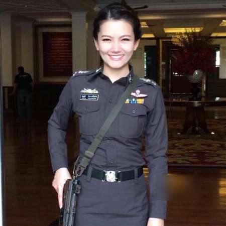 泰国警花小妹走红