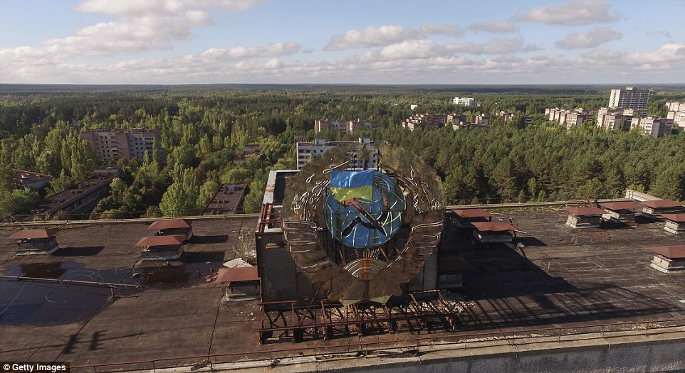 重访切尔诺贝利城：落满灰尘的洋娃娃