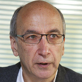 英国经济学家理查德-布兰戴尔