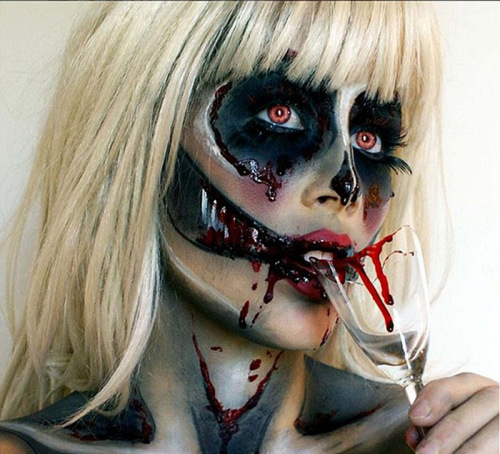 瑞典女健身教练打造恐怖万圣节妆容走红网络(图)