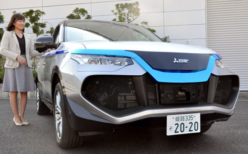 搭载自动驾驶技术的新款概念车“EMIRAI3xAUTO”