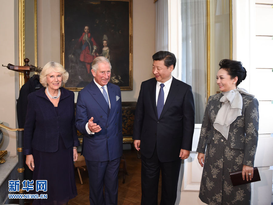 10月20日，国家主席习近平和夫人彭丽媛在伦敦会见英国查尔斯王储夫妇。 新华社记者 谢环驰 摄