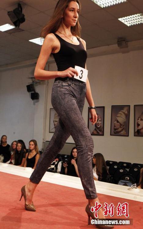 俄罗斯200多模特面试中国华服秀