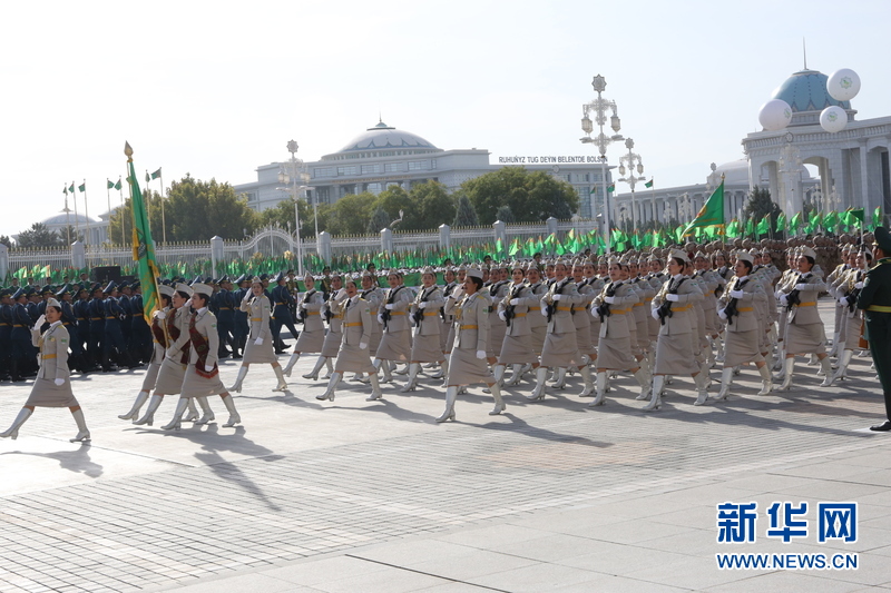 土库曼斯坦举行阅兵式和群众游行庆祝独立日高清组图