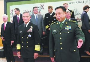 外交部:美军舰绕道我南沙岛礁是赤裸裸的挑衅