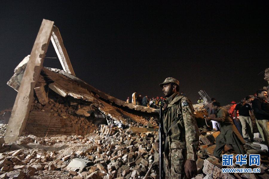 （国际）（5）巴基斯坦一工厂大楼倒塌至少16人死亡
