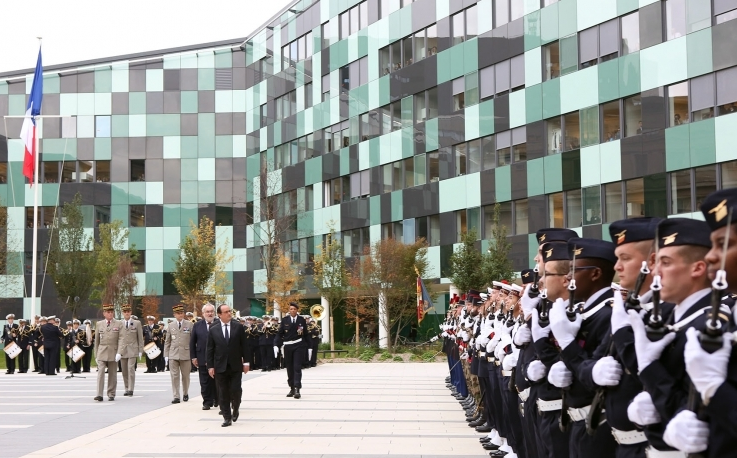 法国国防部新大楼被称六角大楼 外墙可抗导弹攻击