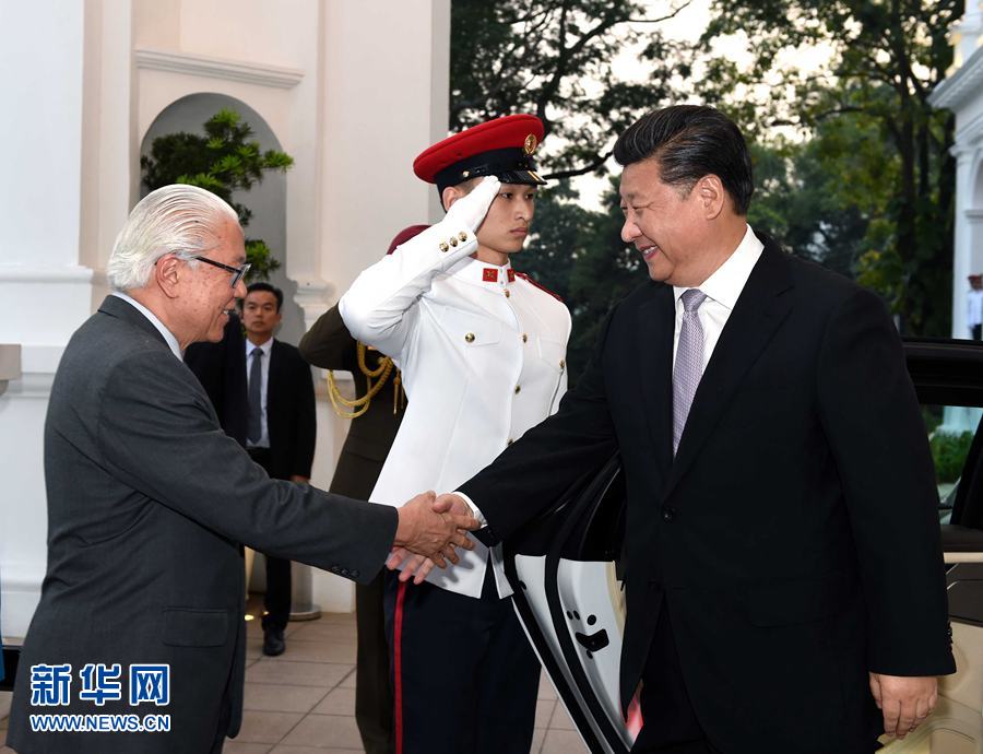 11月6日下午，国家主席习近平在新加坡总统府会见新加坡总统陈庆炎。 新华社记者 饶爱民 摄 