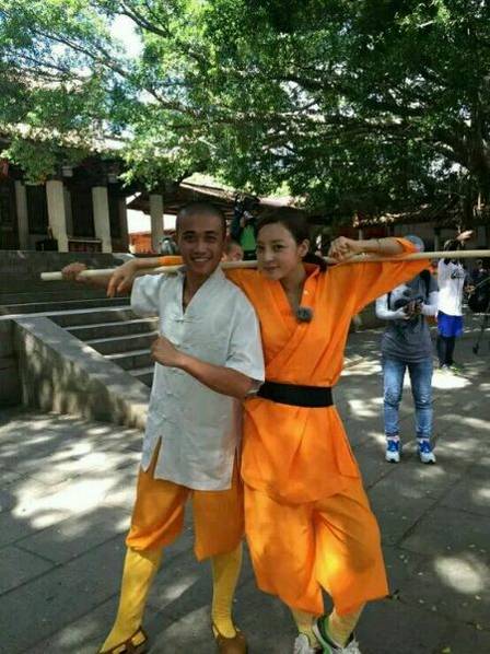 韩女星素颜住南少林 具荷拉做50俯卧撑