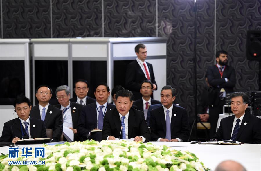 11月15日,金砖国家领导人非正式会晤在土耳其安塔利亚举行,中国国家主席习近平、俄罗斯总统普京、印度总理莫迪、南非总统祖马、巴西总统罗塞夫出席。习近平在会上发表题为《开拓机遇应对挑战》的重要讲话。 新华社记者 饶爱民 摄 11月15日,金砖国家领导人非正式会晤在土耳其安塔利亚举行,中国国家主席习近平、俄罗斯总统普京、印度总理莫迪、南非总统祖马、巴西总统罗塞夫出席。习近平在会上发表题为《开拓机遇应对挑战》的重要讲话。 新华社记者 饶爱民 摄