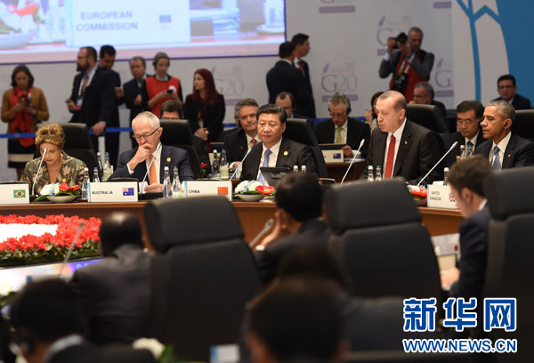 11月15日，国家主席习近平在土耳其安塔利亚出席二十国集团领导人第十次峰会第一阶段会议。 新华社记者李学仁摄 