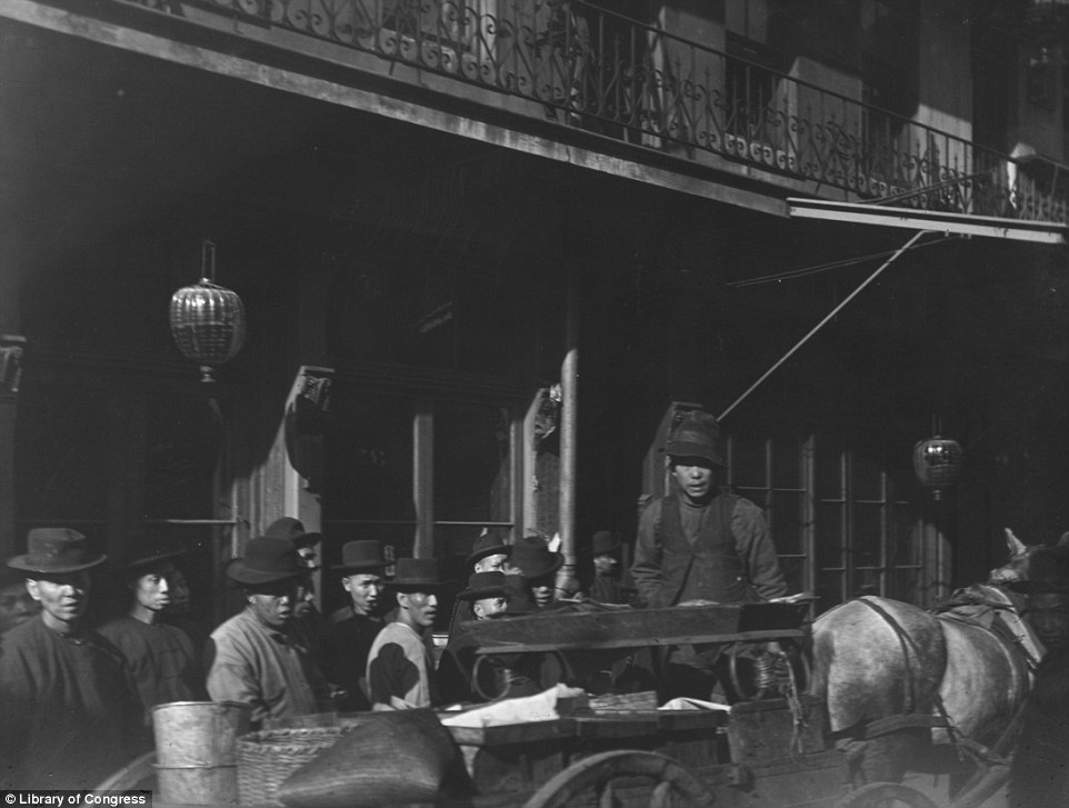 罕见百年黑白照:鸦片战争间逃难旧金山的中国儿童