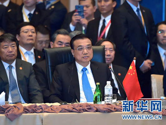 11月21日，國務院總理李克強在吉隆坡國際會議中心出席第十八次東盟與中日韓（10+3）領導人會議並發表講話。 　新華社記者 李濤 攝