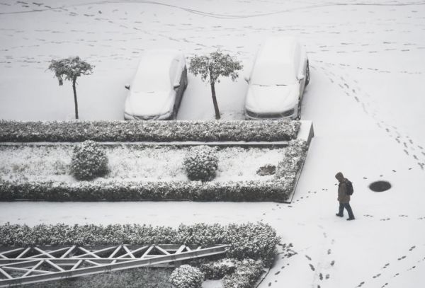 北京11月降罕见暴雪 气象局:气温将跌至零下1