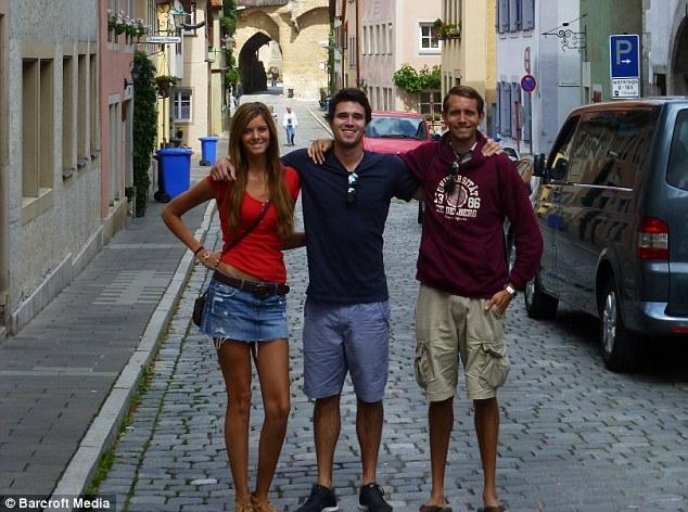 加州美女模特腿长1米3 因太高没工作