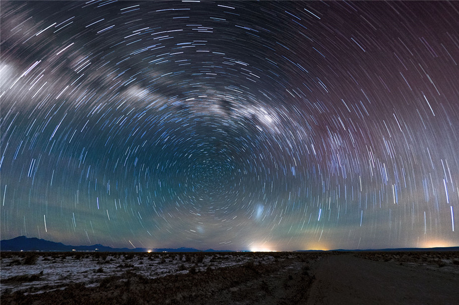 阿塔卡马沙漠夜景 星迹形成漩涡如 星夜 再现 国际频道 新华网