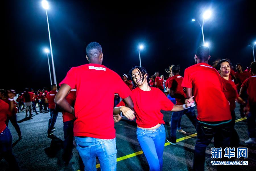 （国际）（5）古巴&ldquo;广场舞&rdquo;，千人萨尔萨