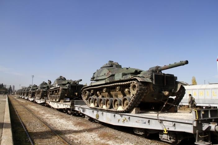 土耳其急向土叙边境增兵 大批坦克塞满军列