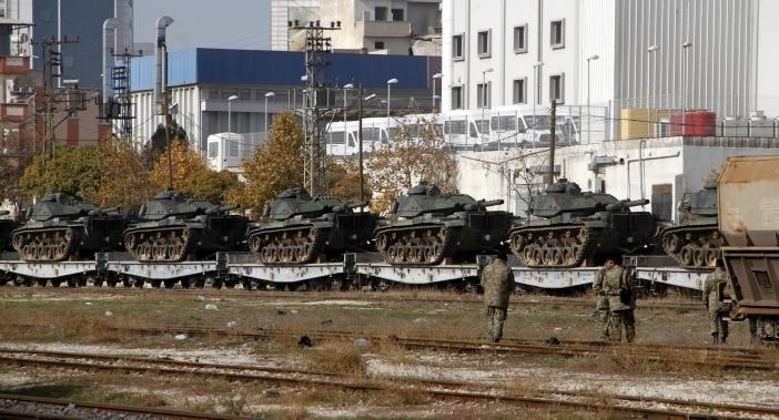 土耳其急向土叙边境增兵 大批坦克塞满军列