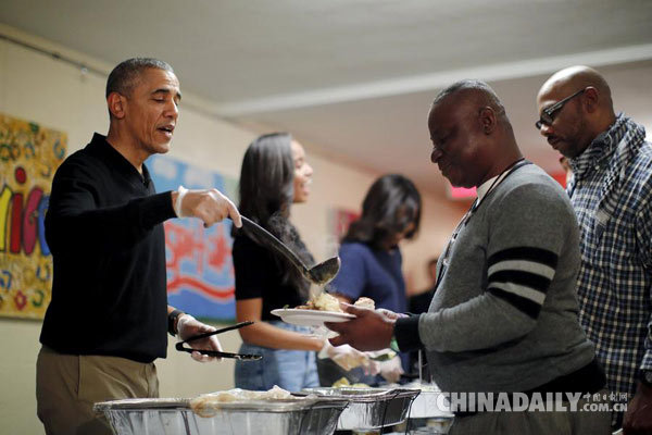 美研究：异性注目下用餐 女变小鸟胃男成大胃王