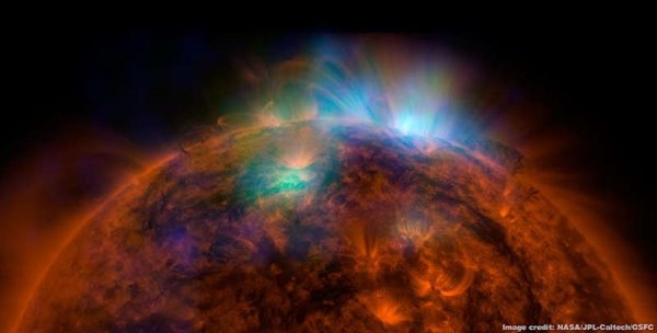 黑洞吃太阳 组图盘点毁灭太阳系的10种方法