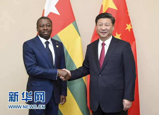 12月3日，国家主席习近平在约翰内斯堡会见多哥总统福雷。新华社记者 谢环驰 摄 