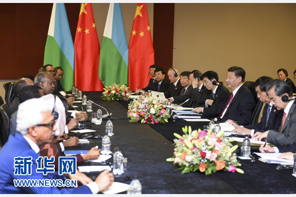 12月3日，国家主席习近平在约翰内斯堡会见吉布提总统盖莱。新华社记者 谢环驰 摄 

