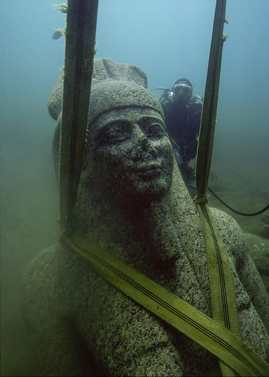 水中沉睡千年 埃及古城珍宝重现天日