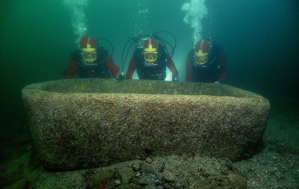 水中沉睡千年 埃及古城珍宝重现天日
