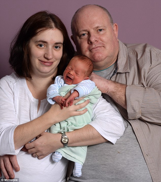 小英雄：她只活了74分钟 却成为英国最小器官捐献者