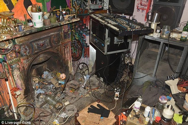 现实版绝命毒师制毒间：肮脏无比