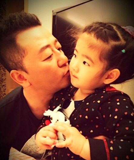 明星二胎曝光拼帅比萌：田亮儿子萌过Kimi