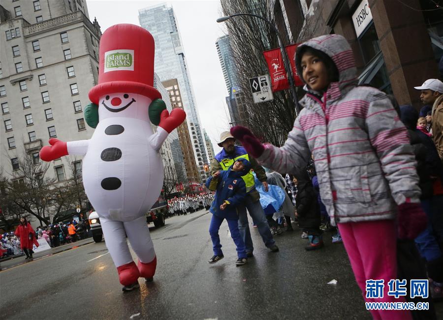 （XHDW）（6）温哥华举行年度圣诞老人大巡游 